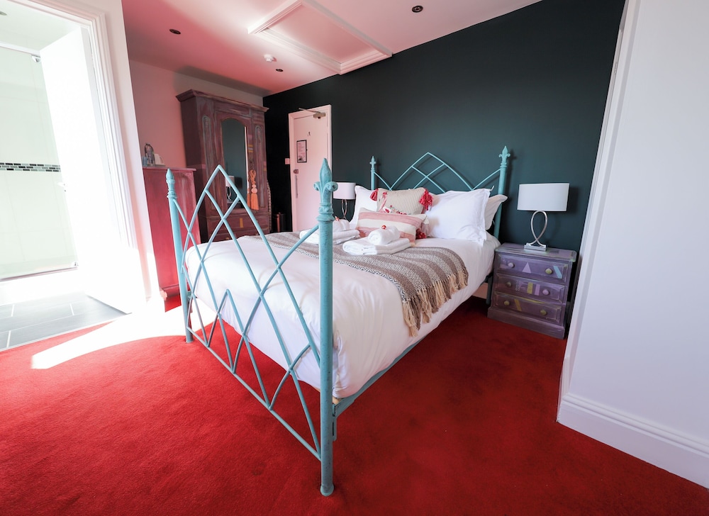 Superior Double Room, Ensuite (Large Double) photo 1
