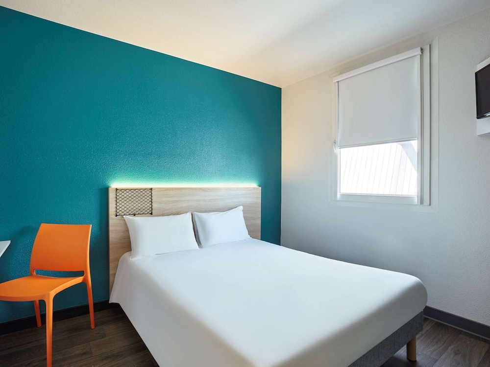 Room, 1 Double Bed, Private Bathroom (Cabrio) photo 2