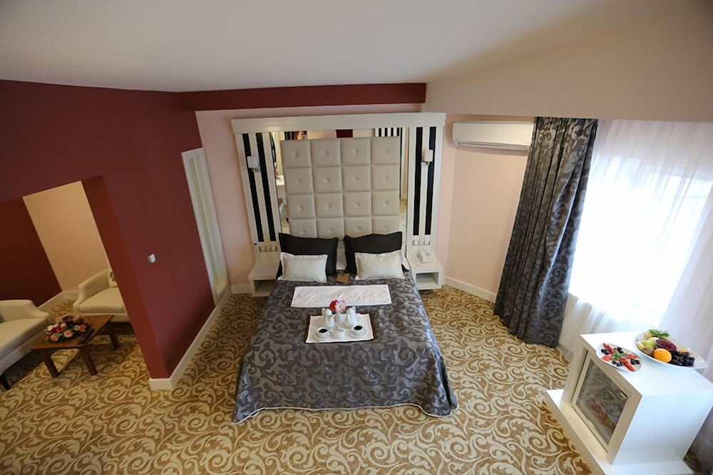 Standard Double or Twin Room photo 3