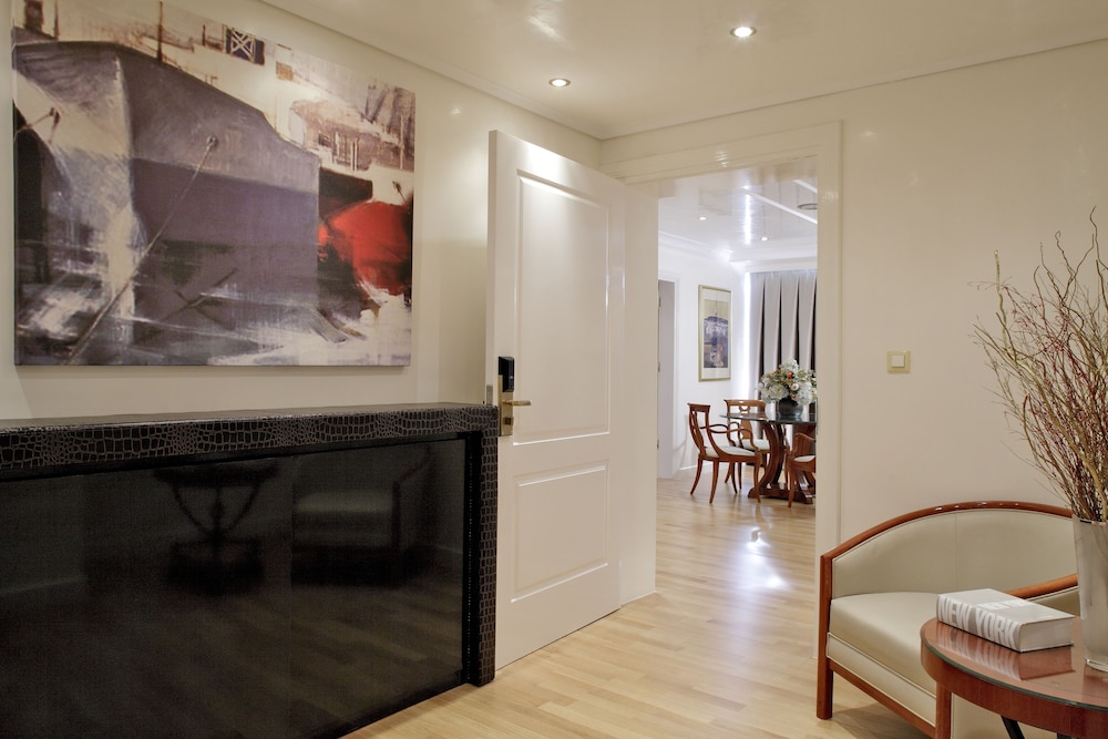 Presidential Suite, City View