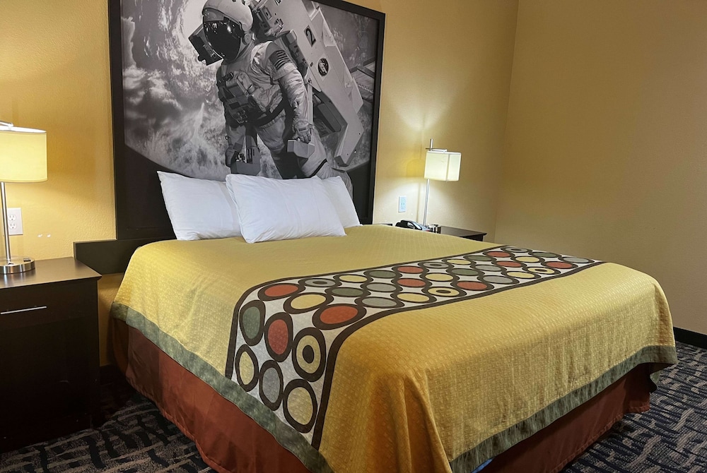 Standard Room, 1 King Bed - Photo 6