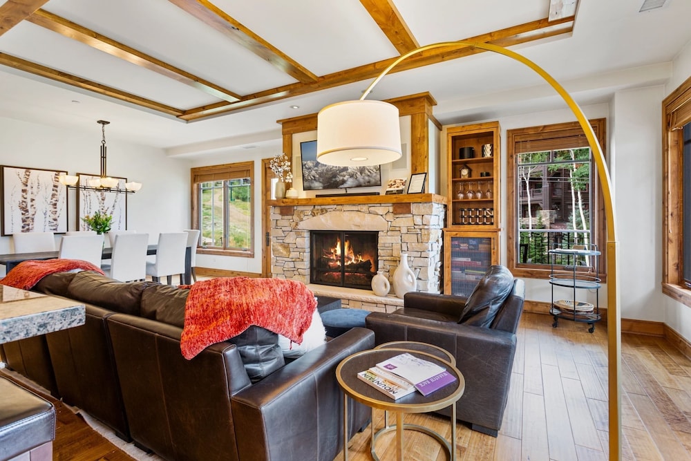 Condo, 3 Bedrooms