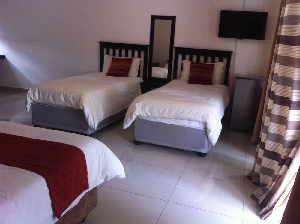Standard Quadruple Room, 1 Bedroom photo 3