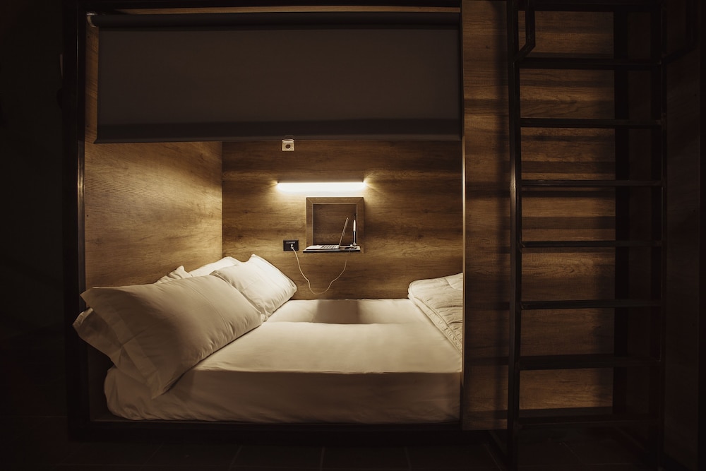 Shared Dormitory, Mixed Dorm, Shared Bathroom