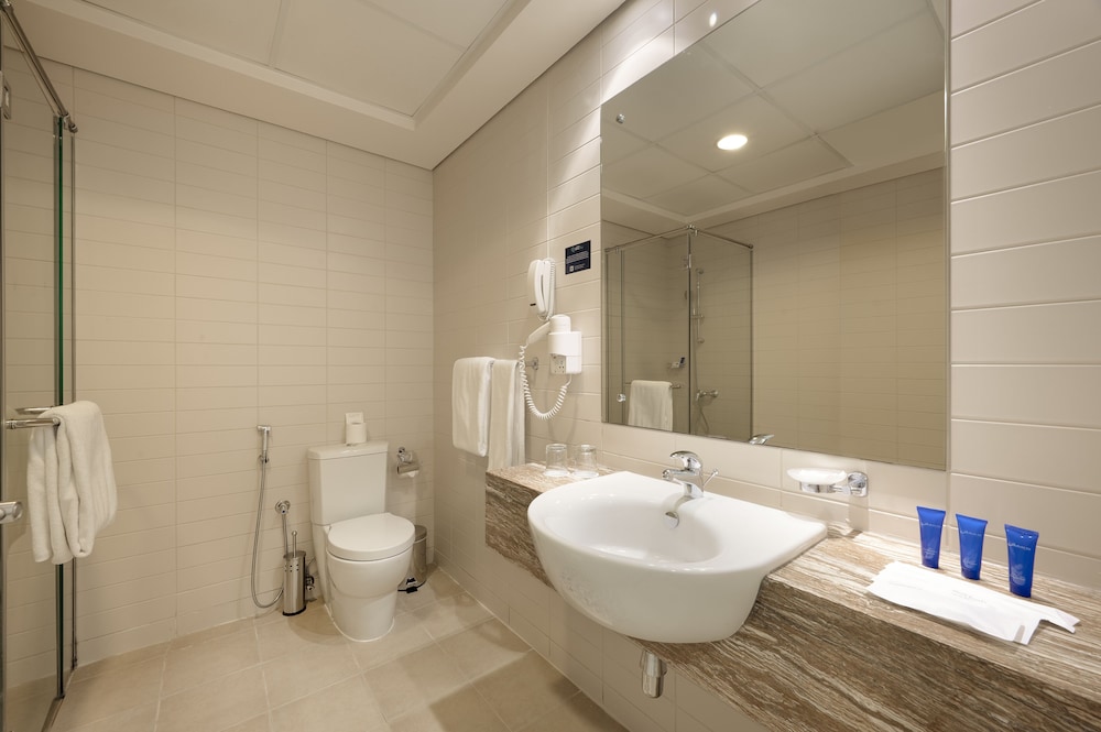 Deluxe One Bedroom Lakeview Suite photo 2