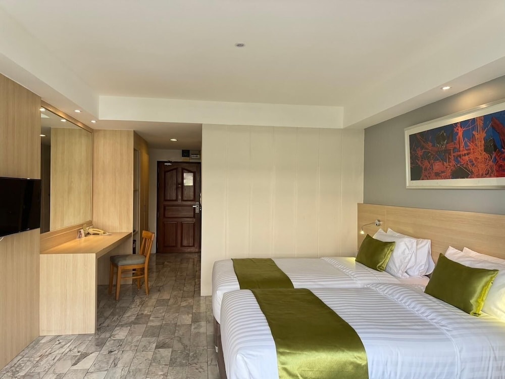 Deluxe Twin Room photo 3