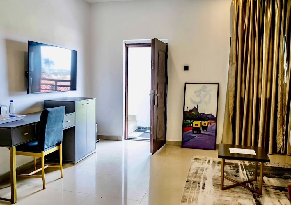 Economy Room - Photo 10