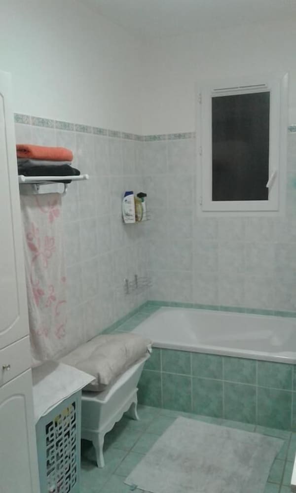 Double Room, Non Smoking (Chambre 3) photo 3