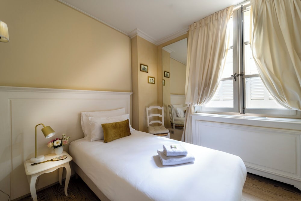 Basic Single Room, 1 Twin Bed, Air conditioning, City View photo 1