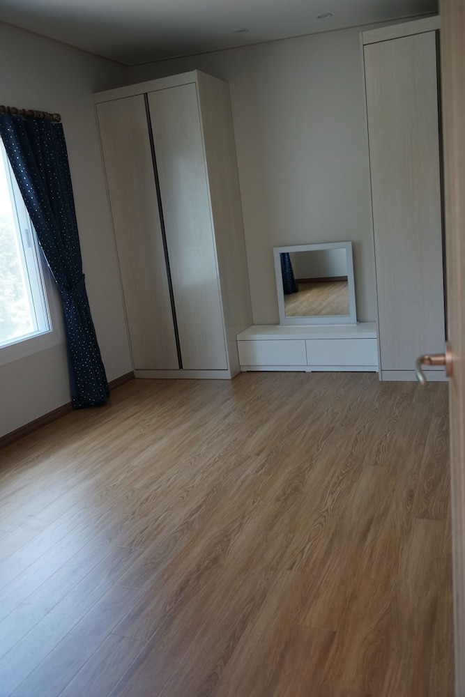 House (2F - Starlight) photo 1