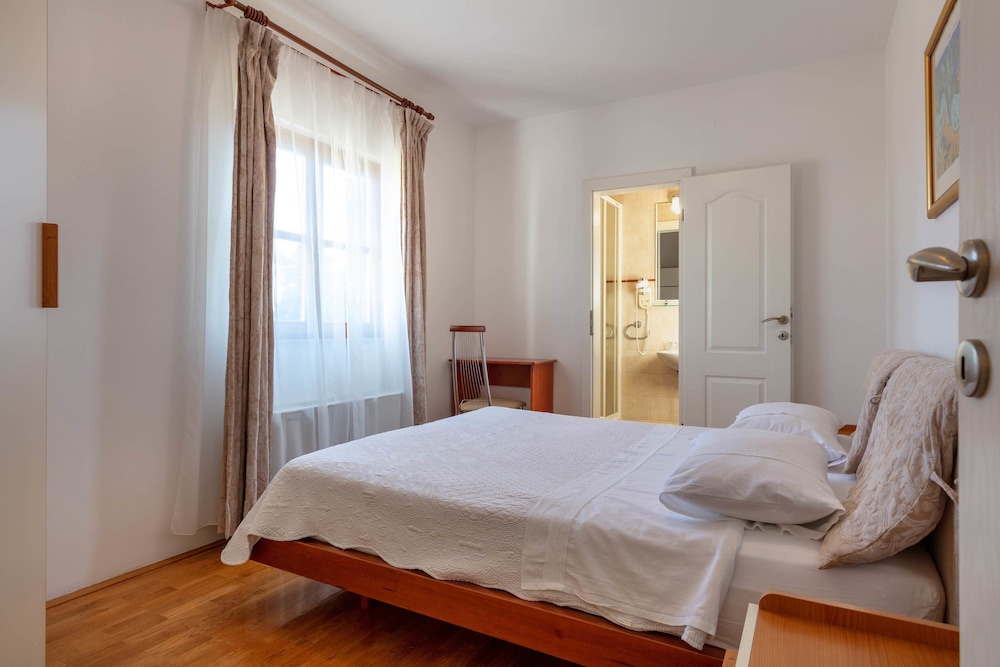 Villa, 4 Bedrooms, Terrace, Sea View photo 2