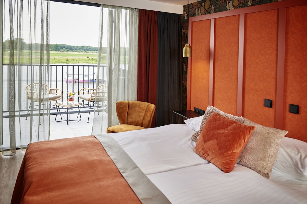 Deluxe Double Room photo 3
