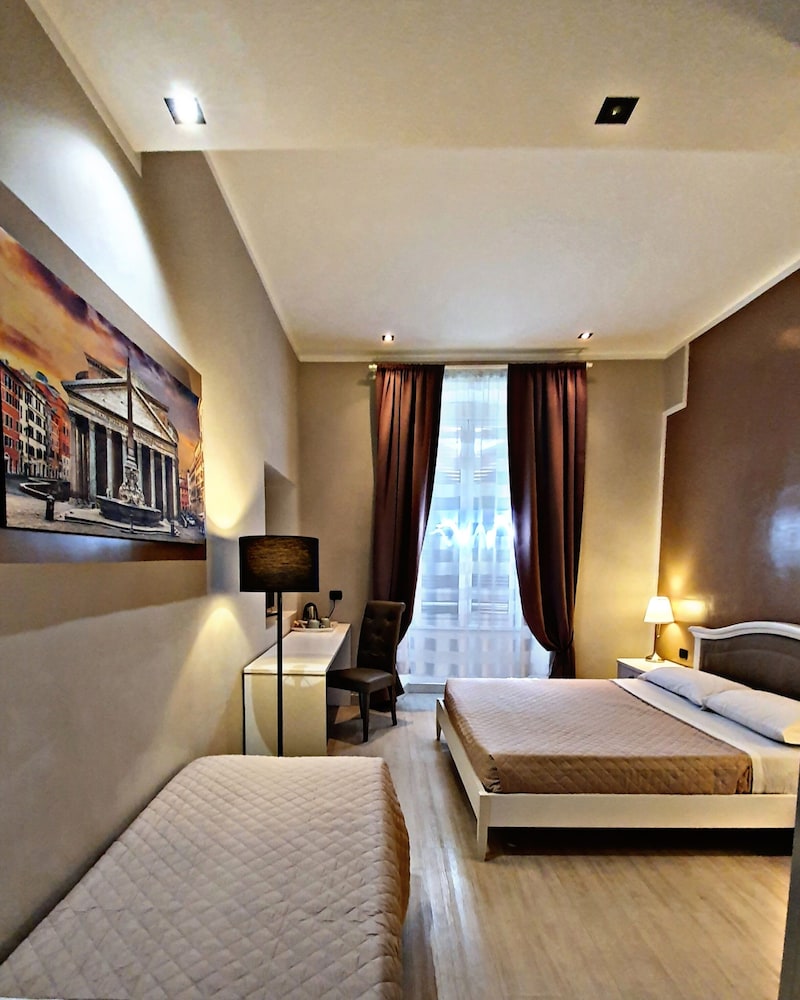 Deluxe Triple Room (PANTHEON) photo 1