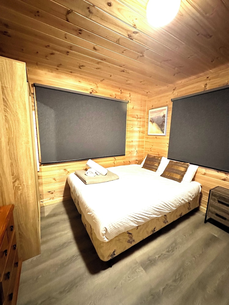 Traditional Cabin photo 1