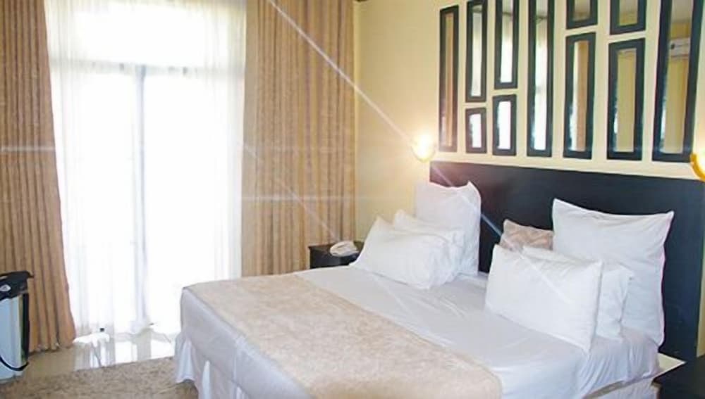 Executive Suite photo 1