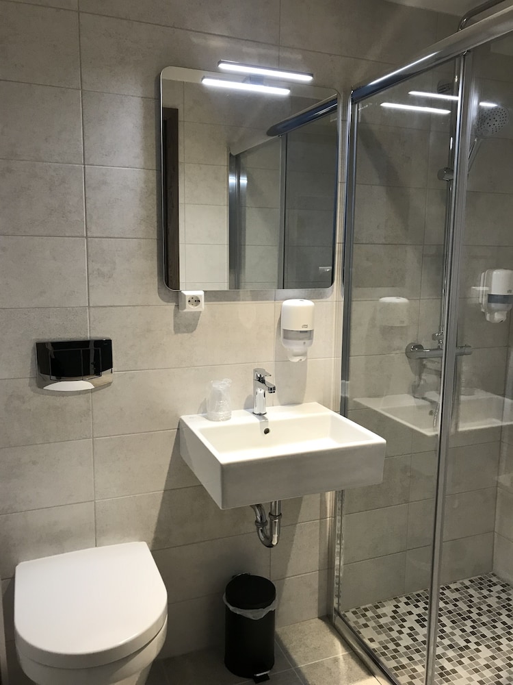 Standard Double or Twin Room, Non Smoking photo 3