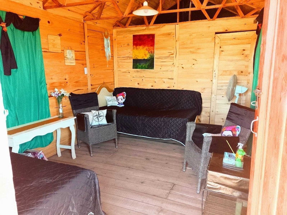 Traditional Cabin photo 2