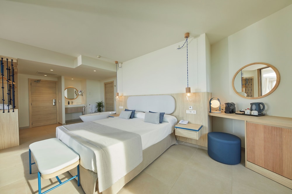 Grand Suite, Terrace (private pool) photo 2