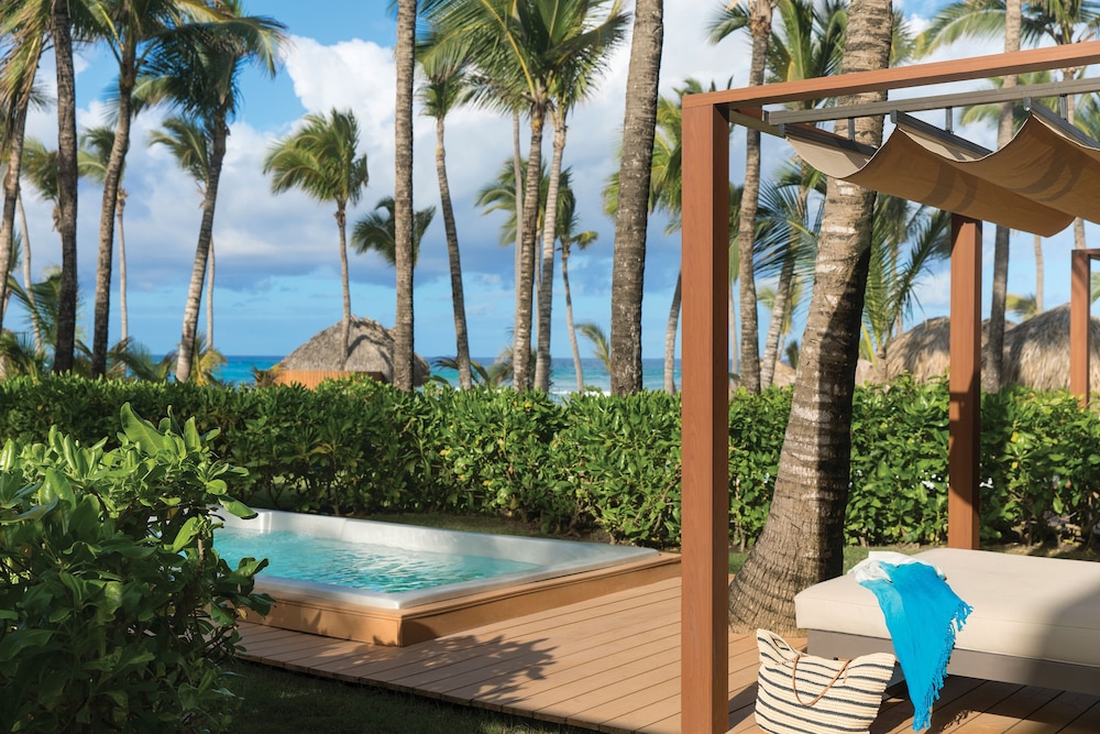 Junior Suite with Private Pool photo 2