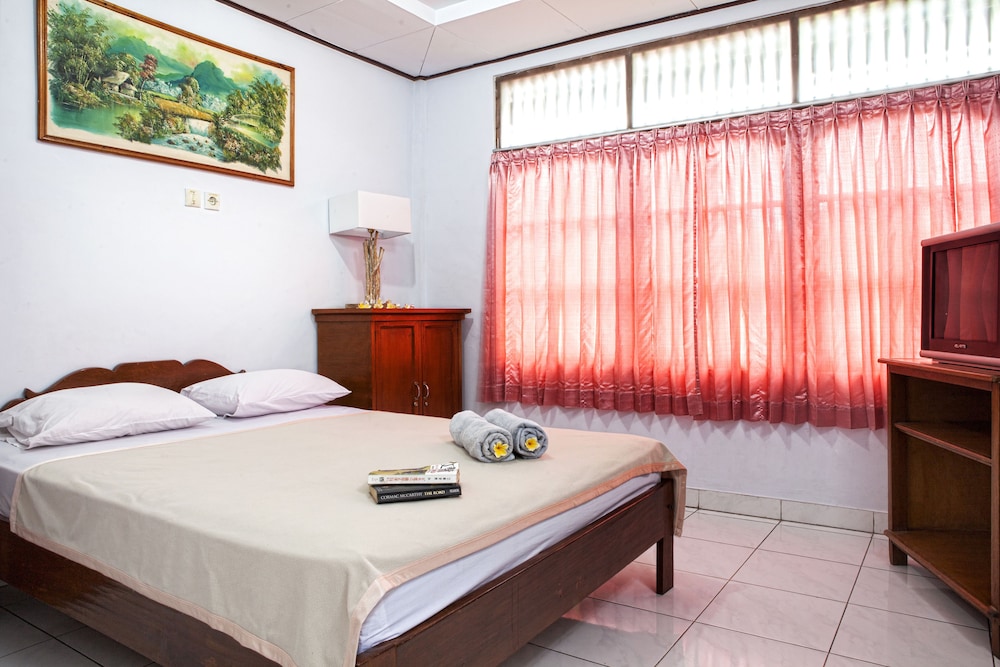 Standard Room with Aircond photo 1