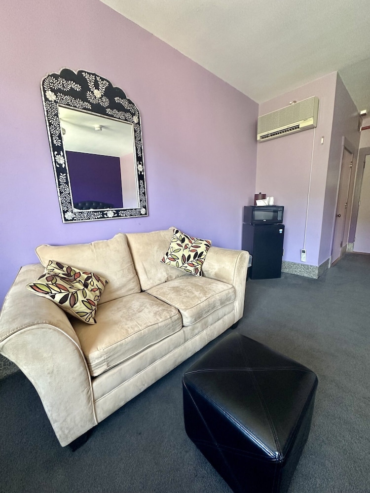 Signature Double Room, Ensuite (Queen Double Mtn. View) photo 2