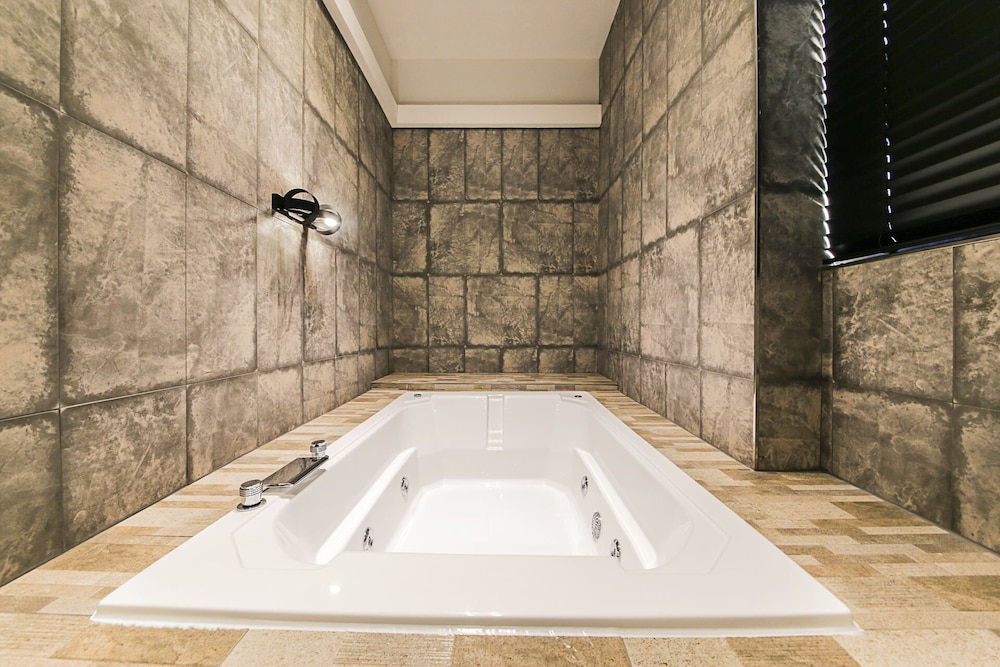 Superior Twin Room (No Breakfast) - Photo 17