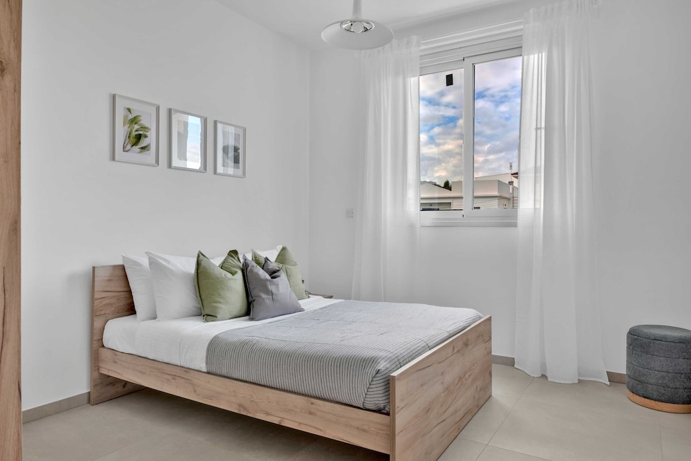 Luxury Apartment photo 3