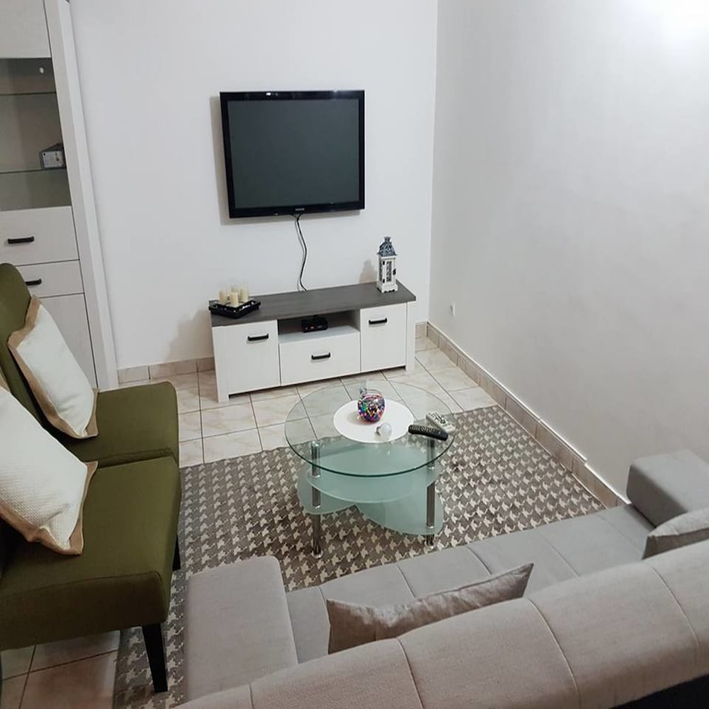 Comfort Townhome, 2 Bedrooms photo 2