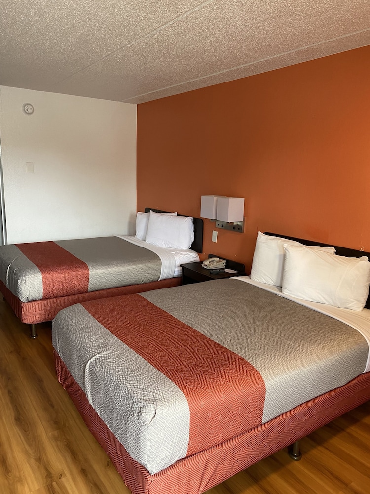 Standard Room, 2 Double Beds, Non Smoking - Photo 5