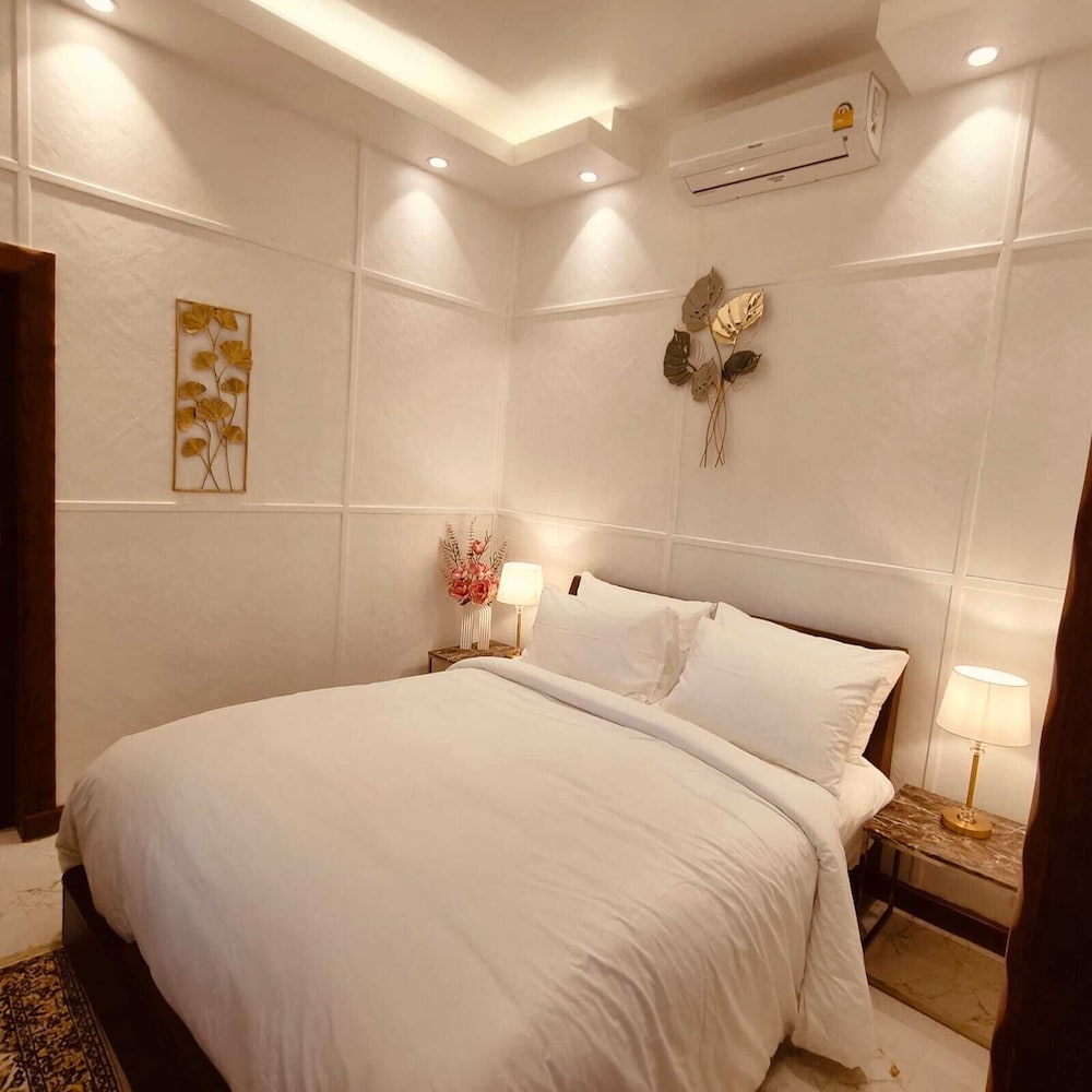 Standard Double Room, Pool View