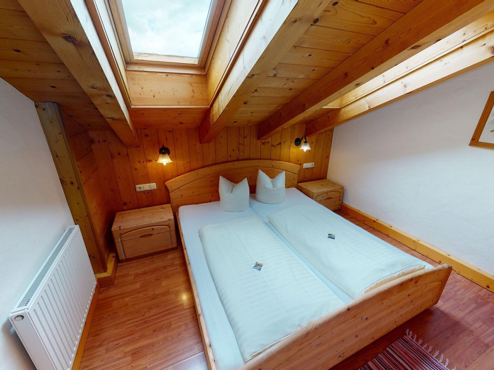Comfort Chalet, 4 Bedrooms photo 1