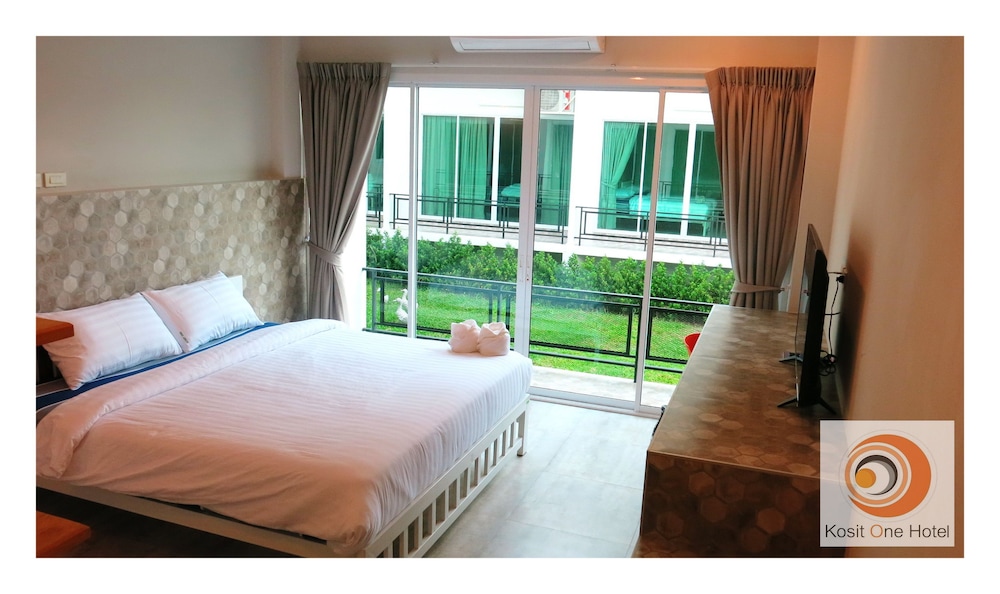 Superior Double Room with Balcony photo 3