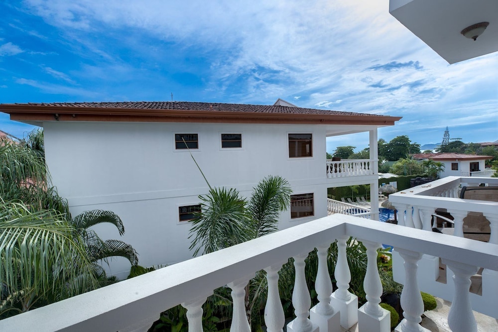Condo (Great 3rd Floor Condo in Seaside Comm) photo 2