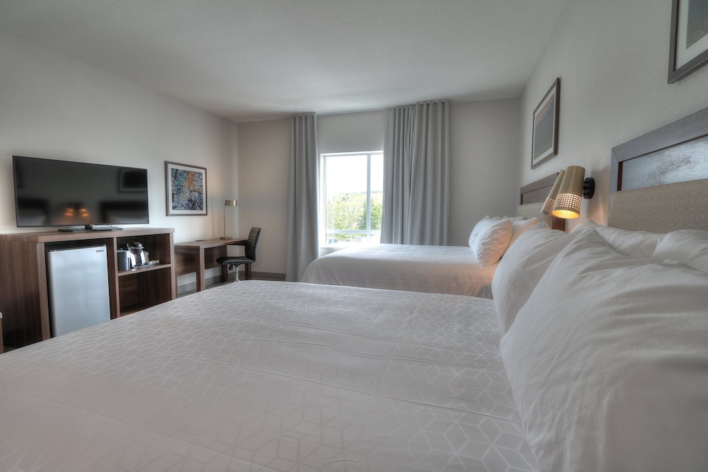 Standard Room, 2 Queen Beds, Mobility Accessible (Accessible Tub) - Photo 3
