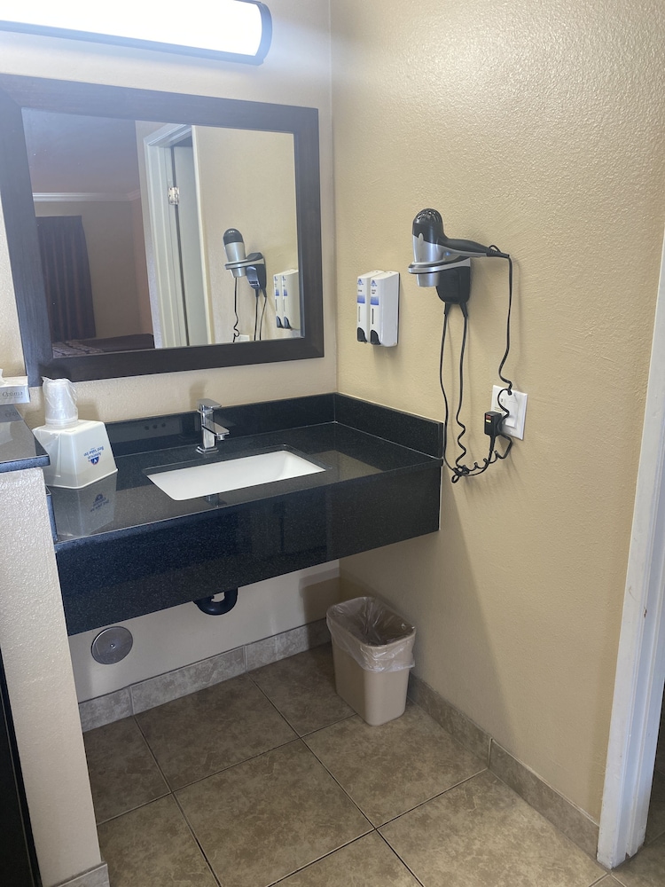Basic Double Room photo 1