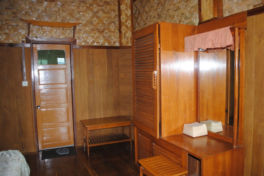 Superior Bungalow photo 1