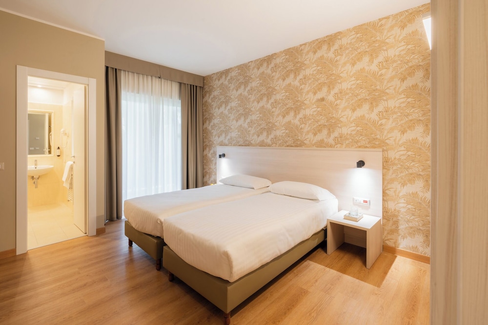 Comfort Double or Twin Room, Balcony