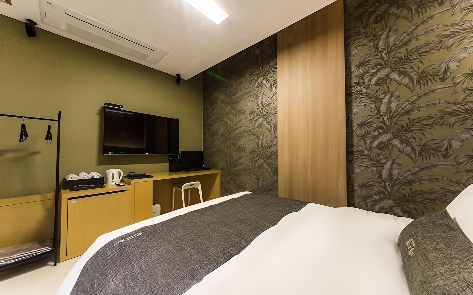 Room (Standard-C (massage chair available N) - Photo 2