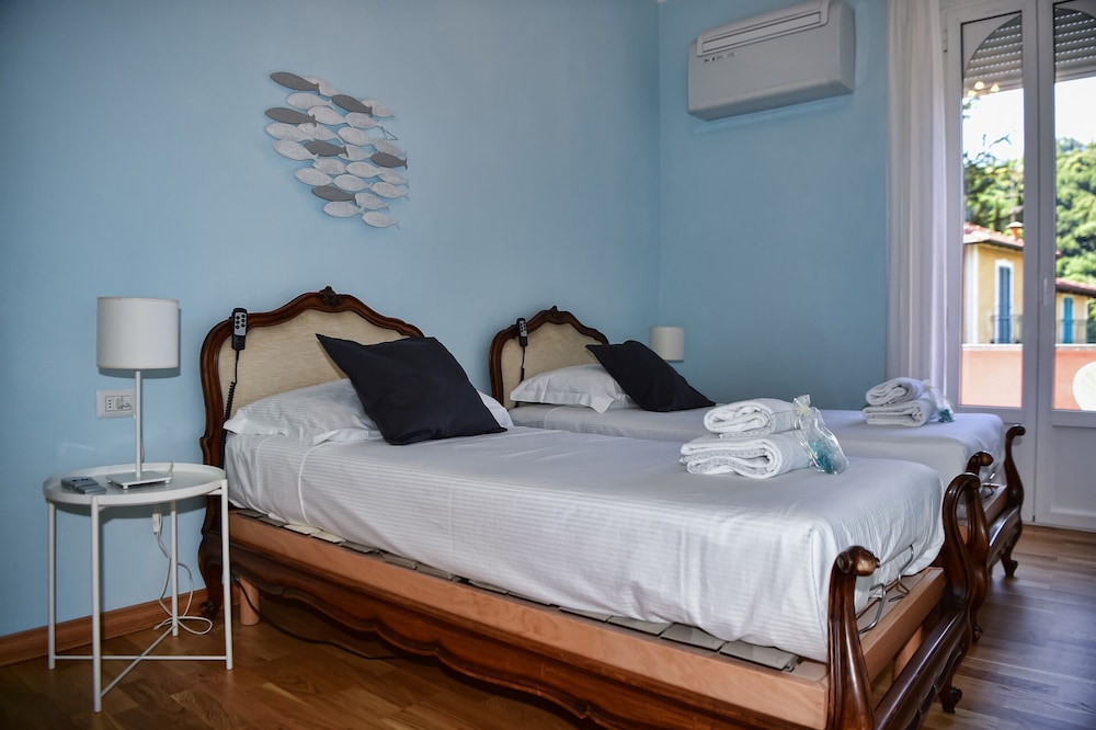 Basic Villa photo 3