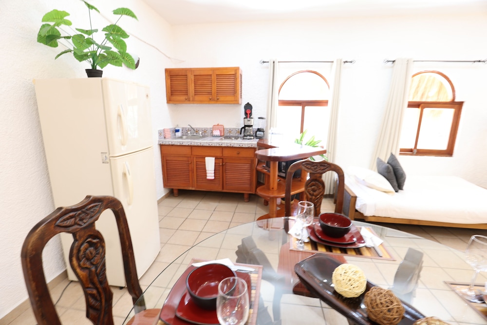 Bosque Caribe One Bedroom Apartment with Terrace - Photo 6