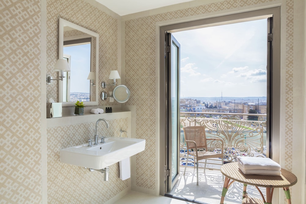 Executive Twin Room, Balcony