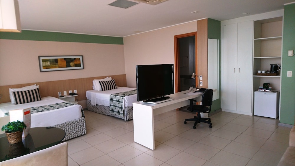 Family Double or Twin Room, 2 Double Beds, Partial Lake View