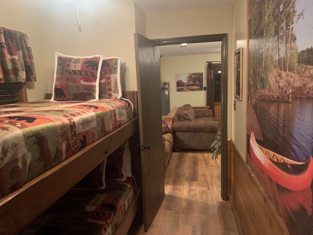 Woodwose Cabin photo 3