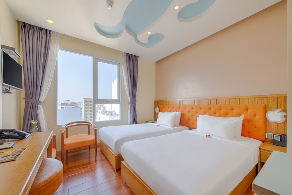 Superior Twin Room, City View photo 1