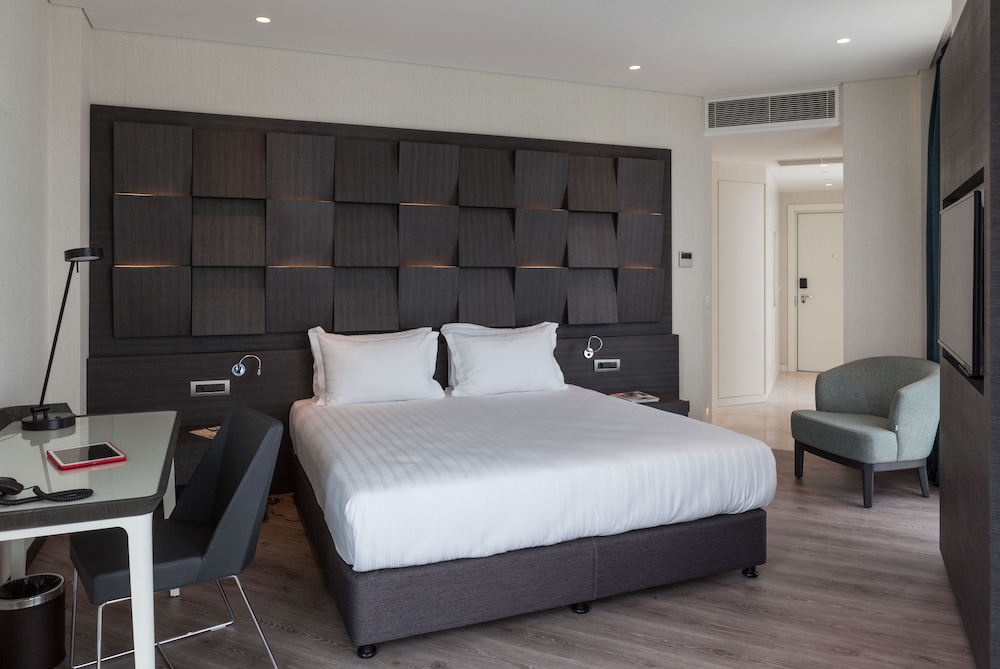 Executive Suite, 2 Twin Beds photo 1