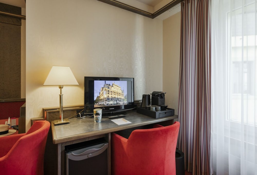 Standard Twin Room - Photo 7