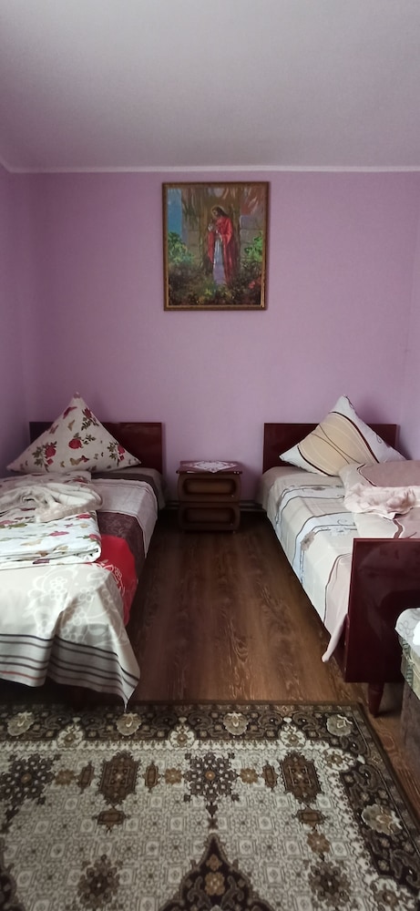 Economy Twin Room, Shared Bathroom
