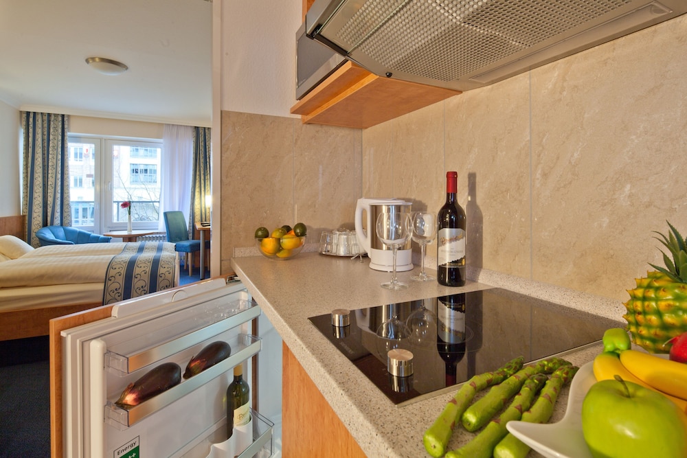 Economy Double Room, 1 King Bed