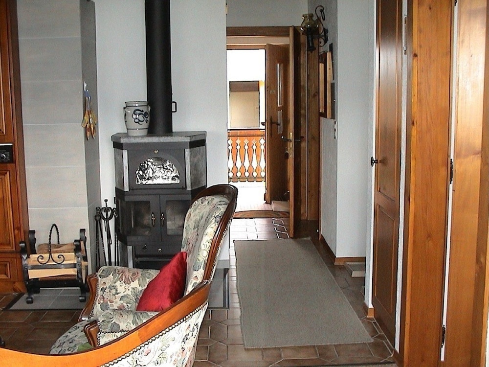 Apartment (2. Stock) photo 2