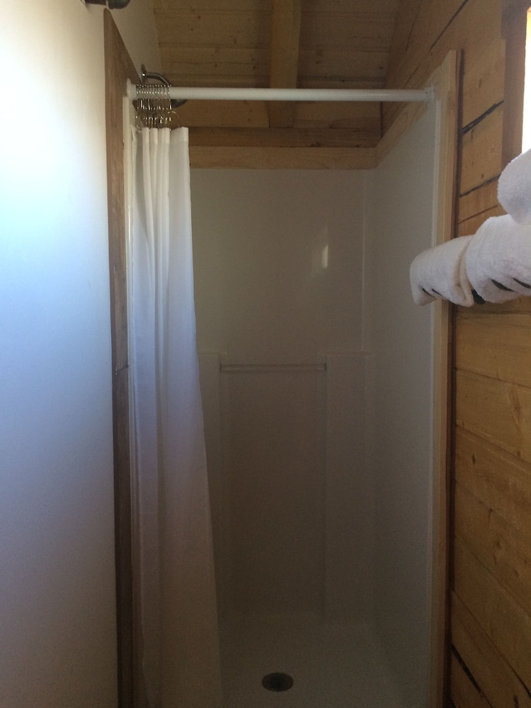 Cabin, Multiple Beds, Non Smoking, Private Bathroom (Cowboy Cabin 37)